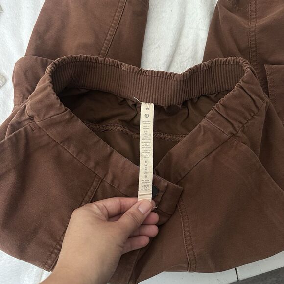 Lululemon Light Utilitech Cargo Pocket High Rise Pants Java Brown Womens Size 29 - Picture 8 of 9